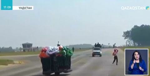 Үндістан әскерінің 58 жауынгері бір мотоциоклмен жүріп әлемдік рекордты жаңартты