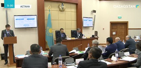 Енді сотта заңгерлік қызмет көрсету үшін арнайы палатаға мүше болу міндеттеледі