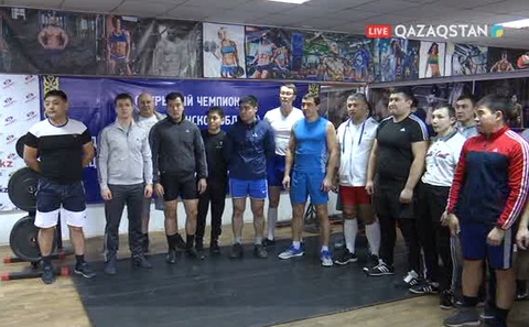 Қарағандыда пауэрлифтингтен жарыс өтті