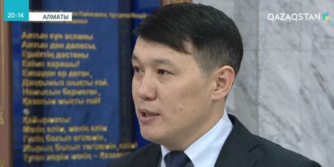 Қазақ мемлекеттік академиялық драма театрының директоры пара алып жатқан жерінен ұсталды