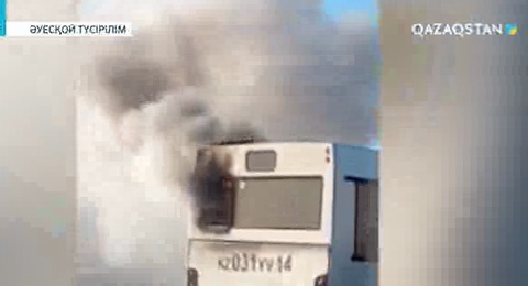 Павлодарда қоғамдық көлік отқа оранды