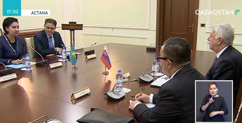 Мемлекеттік хатшы Гүлшара Әбдіқалықова Словакия елшісімен кездесті