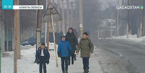 Алматы маңындағы ауыл тұрғындары қалаға қатынау үшін сағаттап автобус күтуге мәжбүр