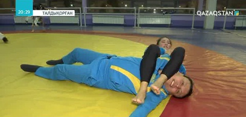 24 жастағы Гүлмира Нұғманова ММА тұжырымы бойынша және джиу-джитсу жекпе-жектерінде топ жарып жүр