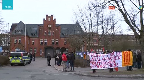 Германияда Карлес Пучдемон қамауға алынды