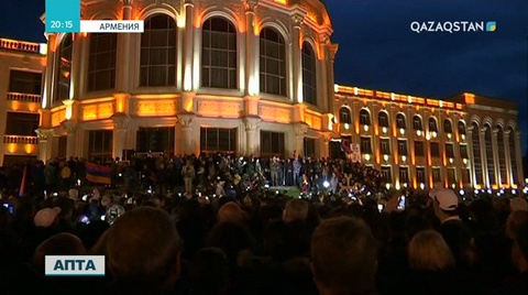 Арменияны саяси дағдарыстың толқыны шайқап жатыр