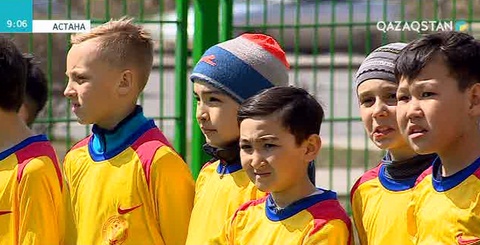 «Нұр Отан» партиясының «Біздің ауланың чемпиондары» жобасы аясында алғашқы футбол алаңы салынды
