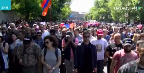 Арменияда билік пен оппозиция арасындағы тайталас күшейіп келеді