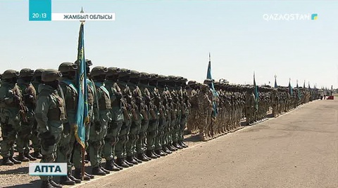 Жамбыл облысындағы «Отар» полигонында жауынгерлік парад өтті