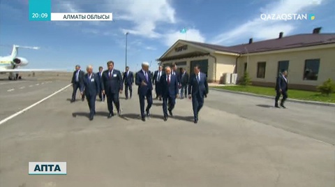 Нұрсұлтан Назарбаев Алакөл маңындағы туристік нысандарды аралады
