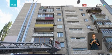 Оралда лифт шахтасы өртеніп, 2 адам жапа шекті