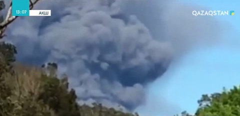 Гавай аралында жанартаудан алып тастар атқылауда