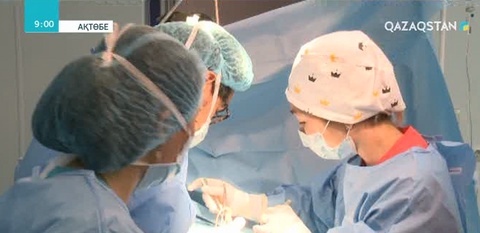 Түрік дәрігерлері Ақтөбеде бірнеше отаны тегін жасады