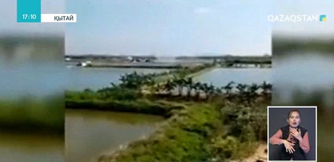 Қытайда құйын ағаштарды құлатып, шатырларды ұшырды