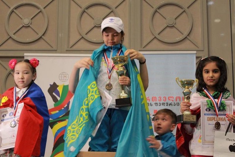 8 жастағы қазақстандық Айша Закирова шахматтан Әлем чемпионы атанды