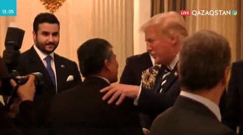 Дональд Трамп Ақ үйде ауызашар берді
