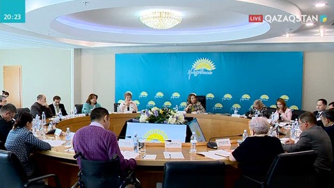 Елімізде қарттарға күтім көрсететін әлеуметтік қызметкерлер жоқтың қасы