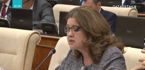 Депутаттық сауал: Мектеп мұғалімдерін ҰБТ-ны ұйымдастыру міндетінен босату қажет