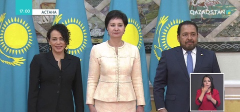 Мемлекеттік хатшы Гүлшара Әбдіқалықова елшілерден Сенім грамоталарын қабылдады