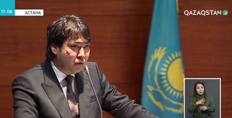 Мейрамбек Бесбаев магистрлік диссертация қорғады
