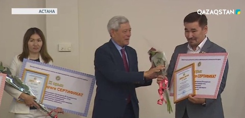 «Ақ халатты абзал жандар» байқауының жеңімпаздары марапатталды