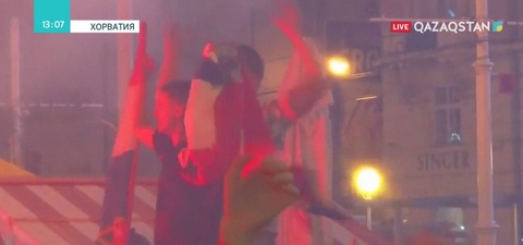 Хорватияда жанкүйерлер ел командасының FIFA-2018 финалына шығуын мерекеледі