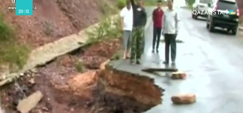 Лаоста дамба құлап, жүздеген адам жоғалып кетті