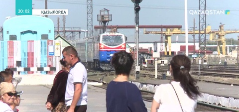 Жұрт пойызға билет таппай қиналуда