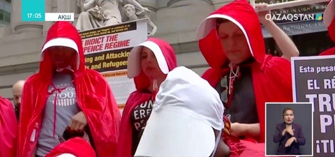 АҚШ-та 25 әйел Трамп әкімшілігіне қарсы шерулетті