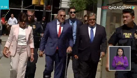 Мелания Трамптың ата-анасы АҚШ азаматтығын алды