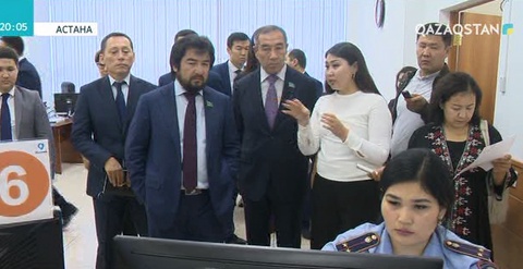 Депутаттар Астанадағы мониторинг және жедел әрекет ету орталығының жұмысымен танысты