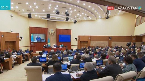 Бүгін Мәжілісте осы сессиядағы алғашқы жалпы отырыс өтті