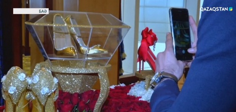 Дубайда 17 млн.доллардың туфлиі көрсетілді