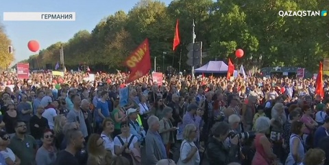Берлинде 100 мыңдай адам «Германия үшін Альтернатива» партиясына наразылықтарын көрсетті
