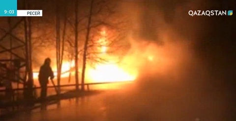 Ресейде мұнай өңдеу базасында болған өрттен 2 адам жапа шекті