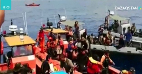 Дайверлер Индонезияда құлаған ұшақтың бөлшектері мен «қара жәшігін» тапты