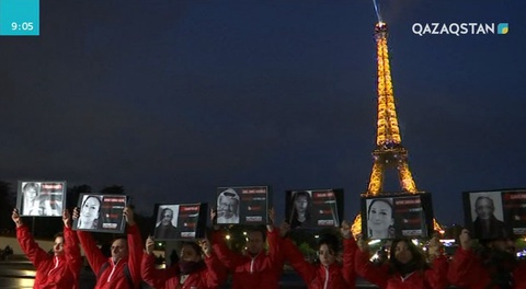 Парижде Эйфель мұнарасының шамдары 1 минутқа өшірілді