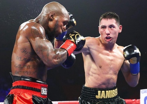 Жәнібек Әлімханұлы жеңіске жетті (ВИДЕО)