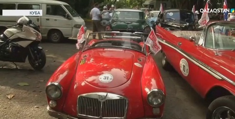 Кубада ретро көліктер раллиі өтті