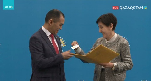 «Нұр Отан» партиясының қатары толықты