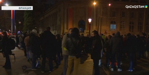 Франция полициясы тағы шерулетті