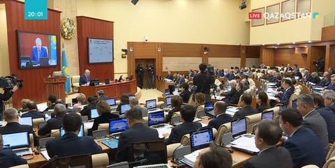 Елімізде баспанасын кешіктіріп тіркегендерге айыппұл салмау ұсынылды