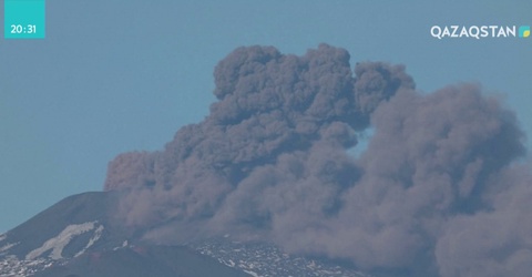 Италияда Этна жанартауы оянды