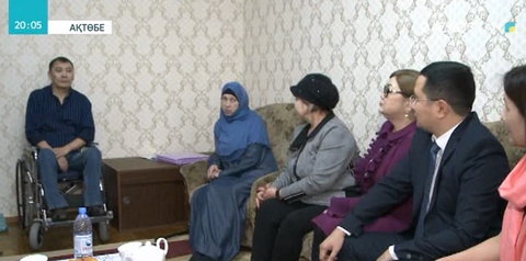 Ақтөбеде мүмкіндігі шектеулі отбасы баспаналы болды