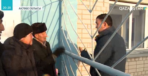 Ақтөбедегі бейметалл құбырлар зауытының жұмысшылары 3 жылдан бері жалақыларын ала алмай жүр