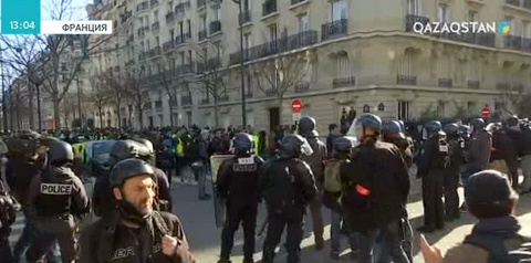 «Сары кеудешелер» қозғалысының шеруі жалғасып жатыр