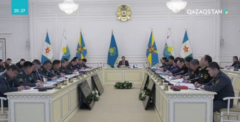 ҚР Қорғаныс министрі Нұрлан Ермекбаев тәрбие құрылымдарының офицерлерімен кездесті