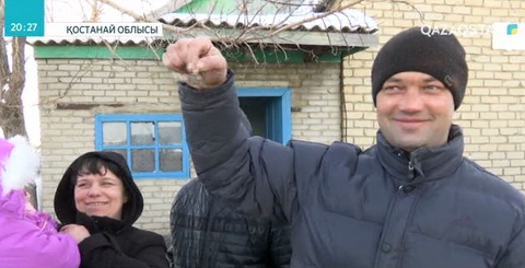 Қостанай облысында кәсіпкер Тобыл кентінде тұратын көпбалалы отбасыға баспана сыйлады