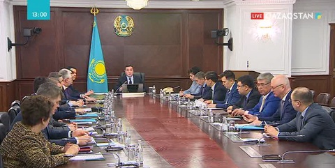 Жаңартылған Үкіметтің алғашқы отырысы өтті