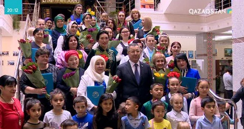 ҚХА төрағасының орынбасары Ж.Түймебаев көпбалалы аналармен кездесті